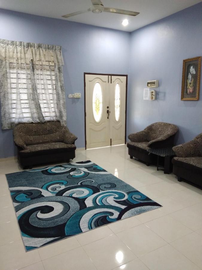 Davallia Homestay Dungun Exteriör bild